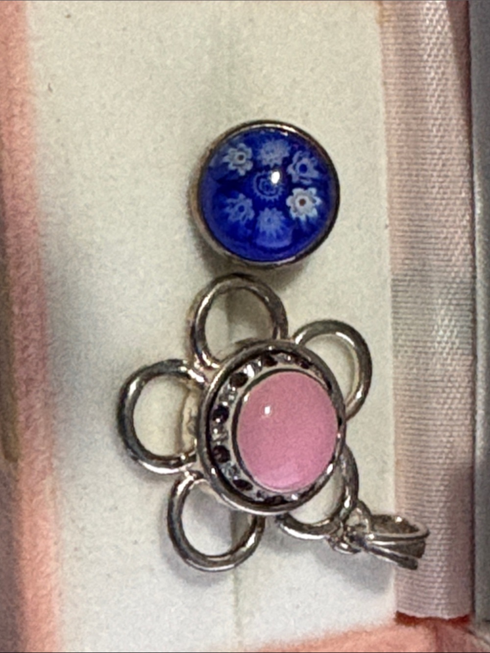 Sterling Silver Flower Pendant w Pink Stone and Blue Free Jewel Pop 32A KAMELEON